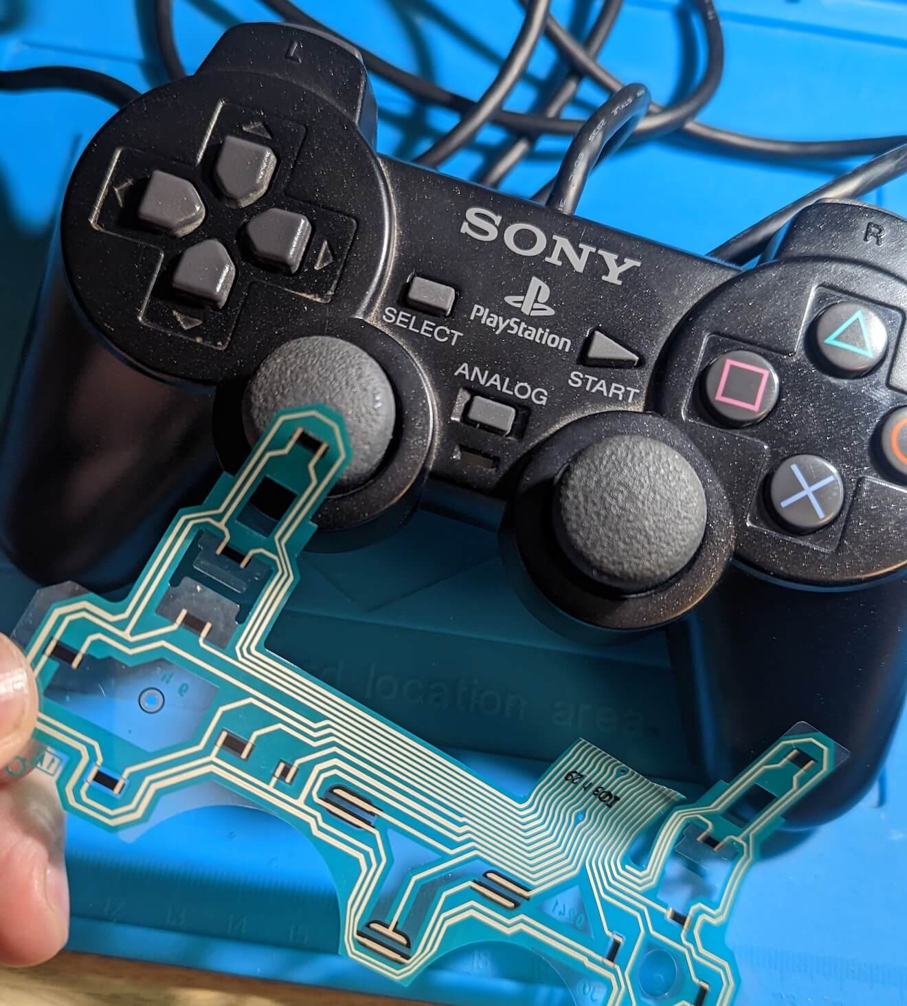 Can you use a playstation sales 2 controller on a playstation 3